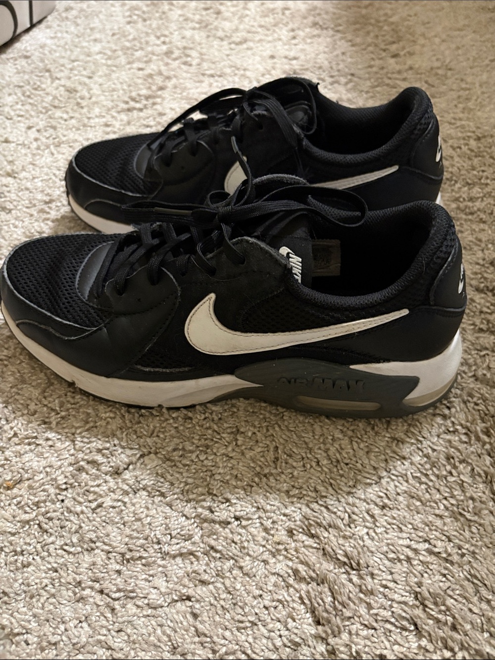 Nike Women’s Black and White Athletic Sneakers